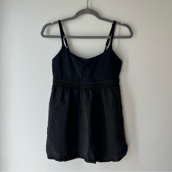 Lululemon Black Empire Waist Tank Dress Size 6 Adjustable Straps Built-in Bra - Picture 1 of 10